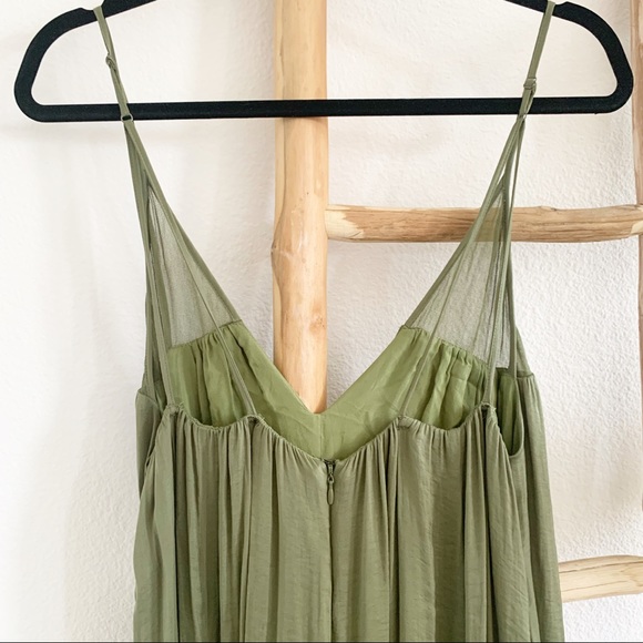 🔥Free People Parker Jumpsuit Satin Silky Green🔥 - Picture 7 of 10